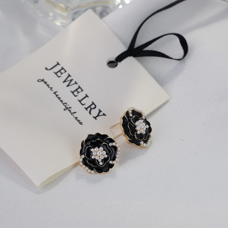 Wholesale French Retro Vintage Flower Pearl Earrings